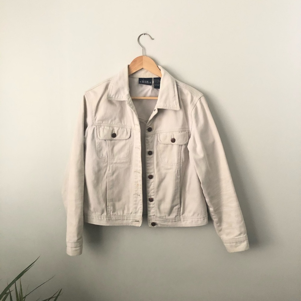 ✨SALE ✨White Denim Jacket